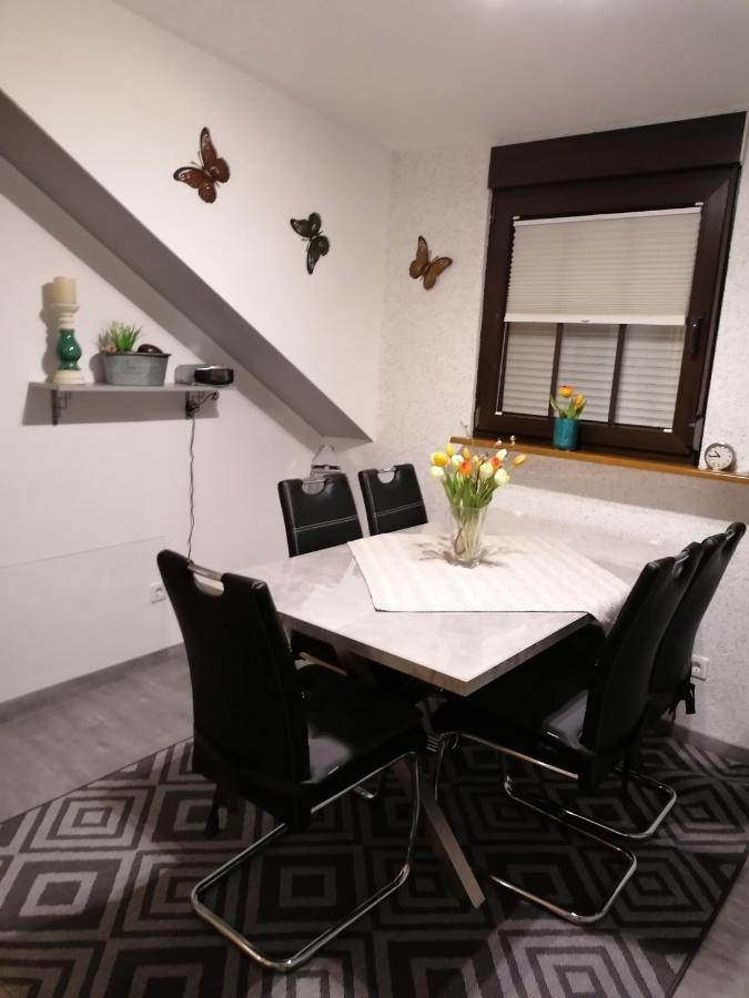 Ferienwohnung Schmitz Anschau Екстер'єр фото
